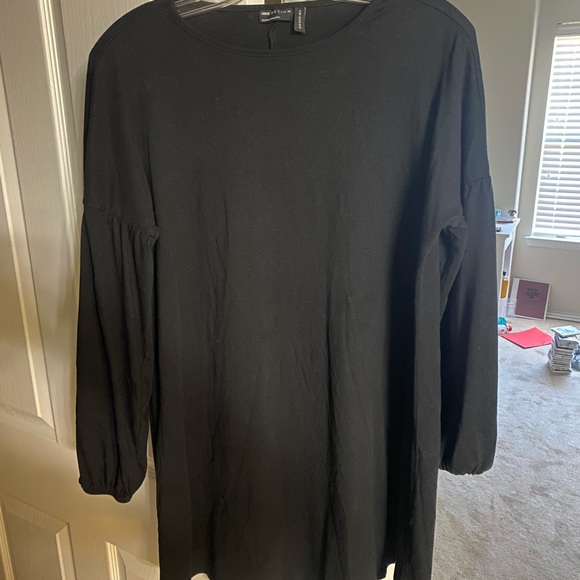 ASOS designs black tshirt dress - Picture 2 of 3